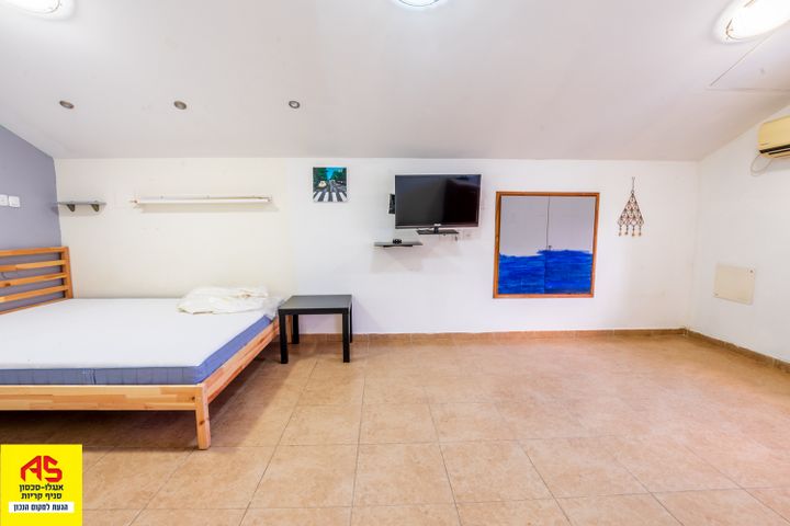 דו משפחתי, לח"י 52, הפרפר, קרית ביאליק