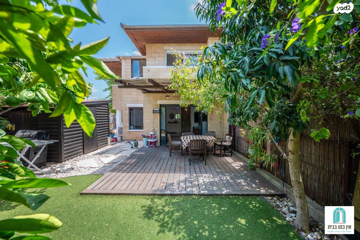 דו משפחתי, בנימינה גבעת עדה