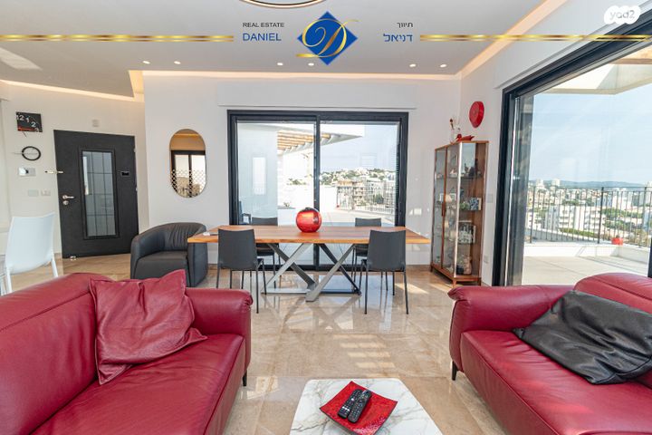 גג/ פנטהאוז, אחוזה, חיפה