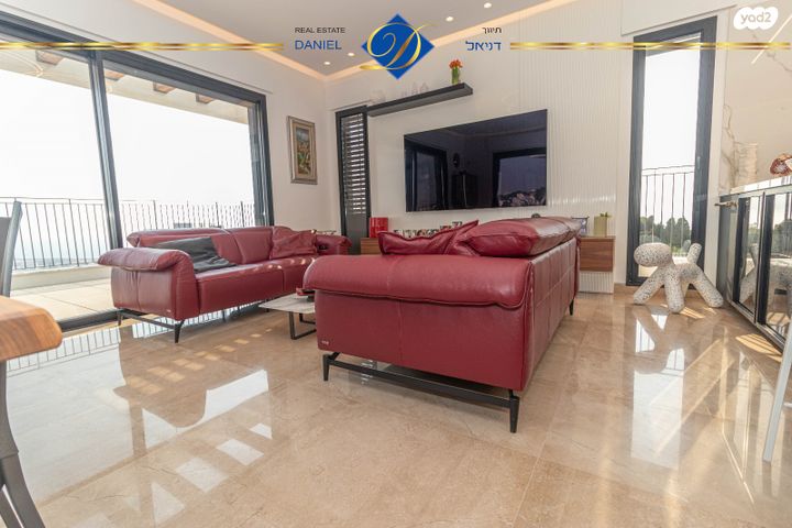 גג/ פנטהאוז, אחוזה, חיפה