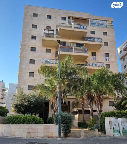 דירה, הגולן 9, קרית השרון, נתניה