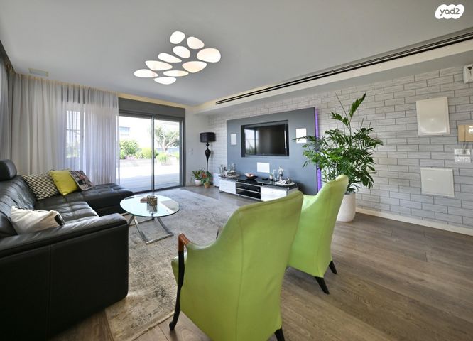 גג/ פנטהאוז, משה לרר, ארגמן, נס ציונה