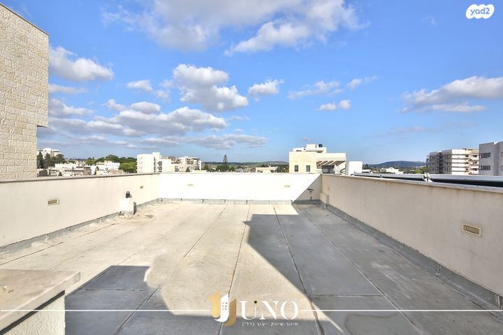 גג/ פנטהאוז, העצמאות 28, מרכז העיר, קרית אתא