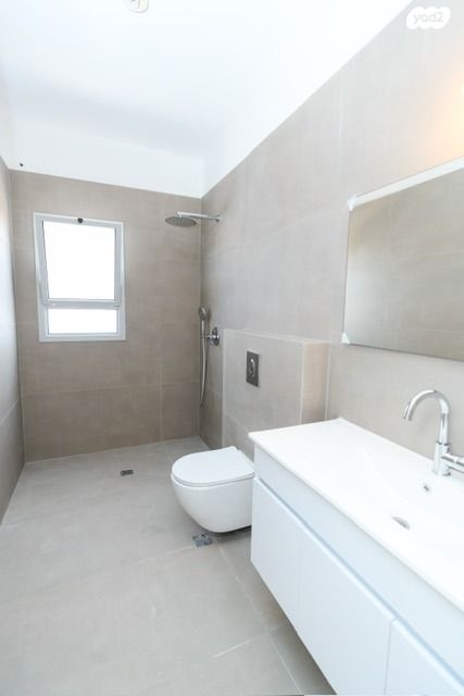 גג/ פנטהאוז, אור ים, אור עקיבא