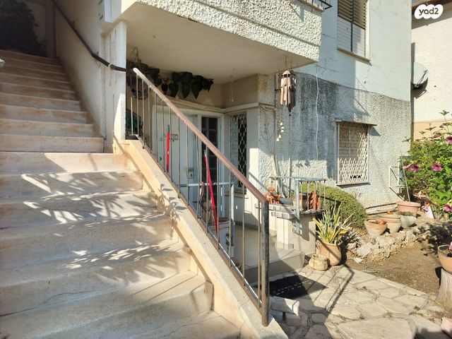 דירה, ירושלים, שיכוני מזרחי, כפר סבא