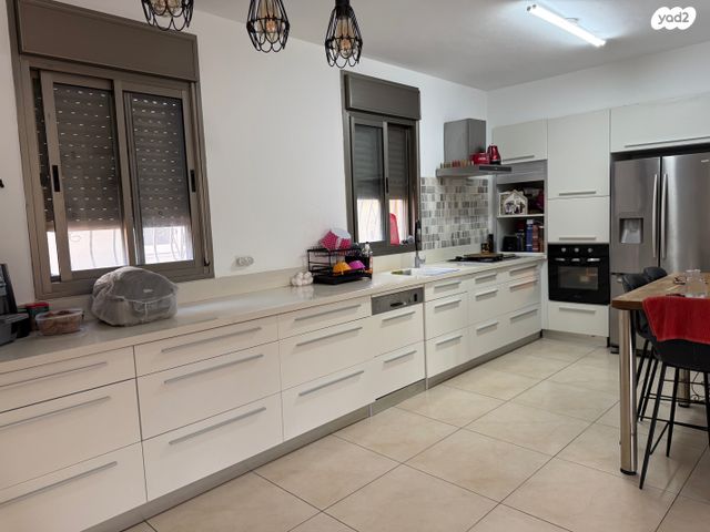 דירת גן, כפר יונה