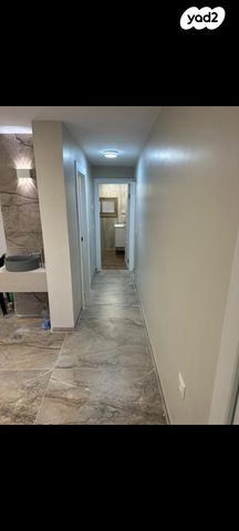 דירה, א.י. שחראי, בית וגן, ירושלים