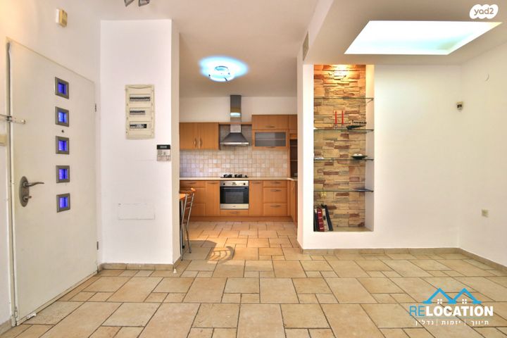 דירת גן, דייגו וולסקיז, גבעת טל, קרית אתא