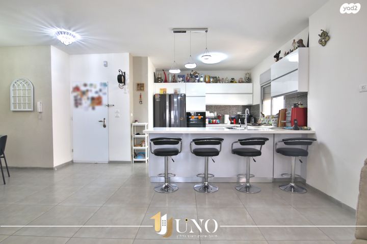 גג/ פנטהאוז, העצמאות 28, מרכז העיר, קרית אתא