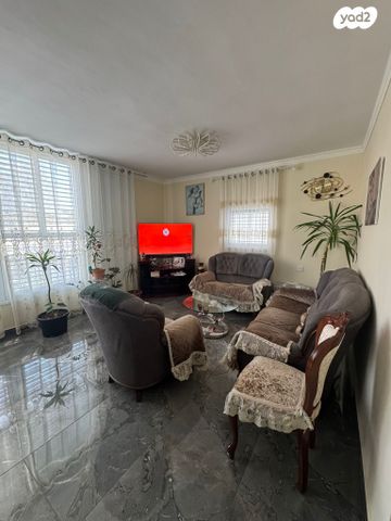 דירה, שדרות גלוסקין, ב' / צפון מערב העיר, רחובות