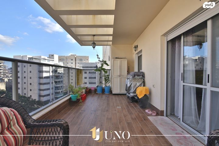 גג/ פנטהאוז, העצמאות 28, מרכז העיר, קרית אתא