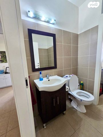 דירה, שביל הזהב, 2008, רעננה