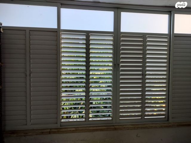 דירה, ירושלים, שיכוני מזרחי, כפר סבא