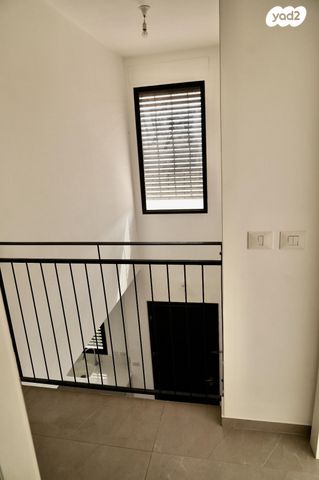 דו משפחתי, חמנייה, עתלית