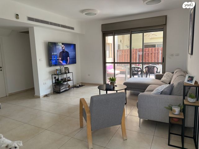 דירת גן, כפר יונה