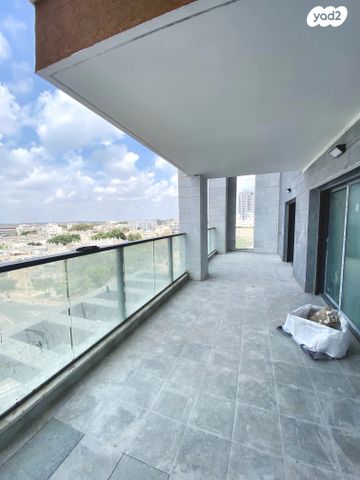 דירה, הרב הרצוג, צפון מערב מרכז העיר, נתניה