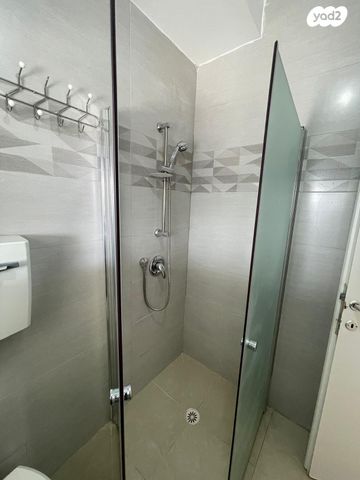 גג/ פנטהאוז, דבורה הנביאה 14, נאות יהודית ונווה ארזים, חולון