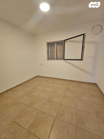 גג/ פנטהאוז, הזמיר, נהריה הירוקה, נהריה