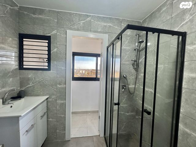 דירה, כובשי אילת, ממשית, דימונה