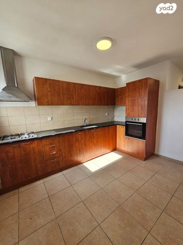 גג/ פנטהאוז, הזמיר, נהריה הירוקה, נהריה