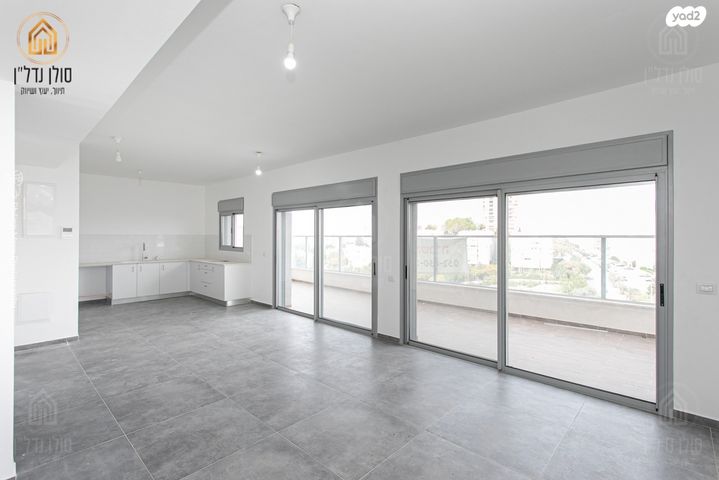 דירה, גבעת זמר, חיפה