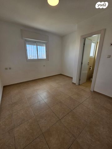 גג/ פנטהאוז, הזמיר, נהריה הירוקה, נהריה