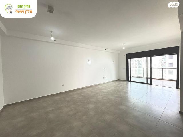 דירה, נוף הטיילת, נתניה