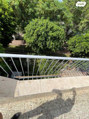 גג/ פנטהאוז, דבורה הנביאה 14, נאות יהודית ונווה ארזים, חולון