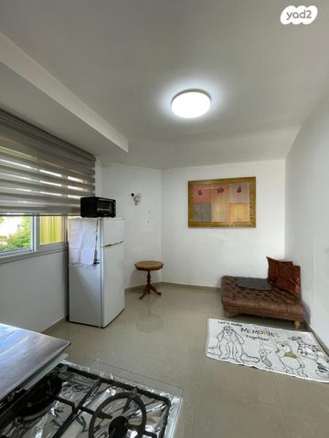 גג/ פנטהאוז, דבורה הנביאה 14, נאות יהודית ונווה ארזים, חולון