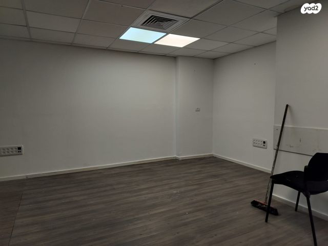 משרדים, דרך זאב ז'בוטינסקי, בורסה, רמת גן