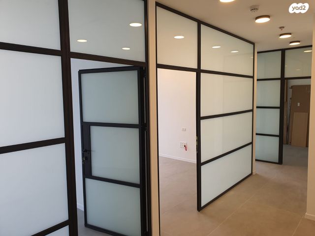 משרדים, דרך זאב ז'בוטינסקי 9, בני ברק