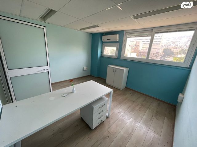 משרדים, דרך העצמאות 49, שער פלמר, תחנת רכבת השמונה, חיפה