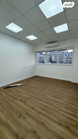 משרדים, דרך העצמאות 49, שער פלמר, תחנת רכבת השמונה, חיפה