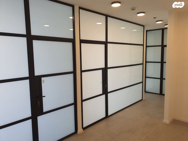 משרדים, דרך זאב ז'בוטינסקי 9, בני ברק