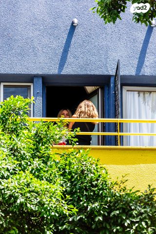 בית מלון, שער פלמר, תחנת רכבת השמונה, חיפה