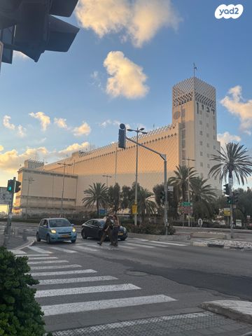 חנויות/ שטח מסחרי, דרך יפו, שער פלמר, תחנת רכבת השמונה, חיפה