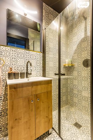 בית מלון, שער פלמר, תחנת רכבת השמונה, חיפה