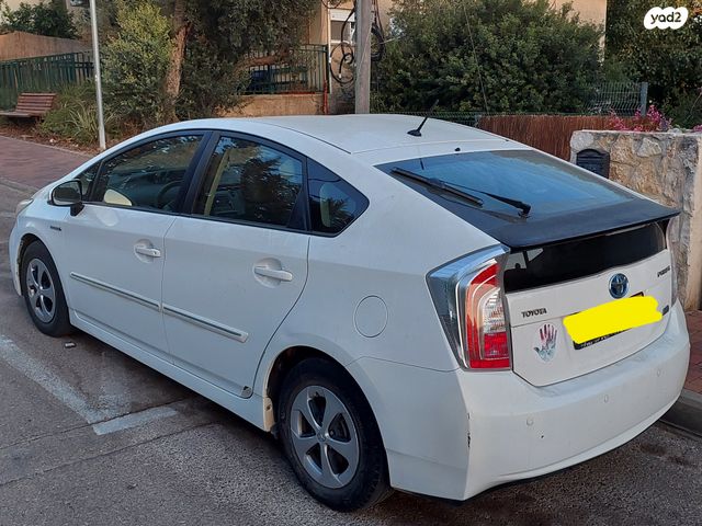 טויוטה פריוס