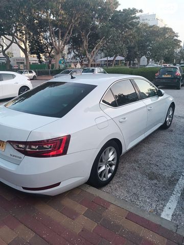 סקודה סופרב