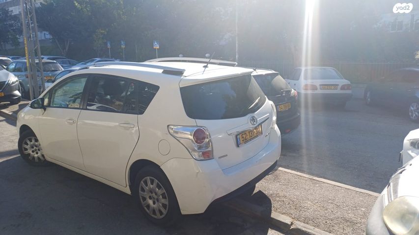 מודעת רכב טויוטה ורסו