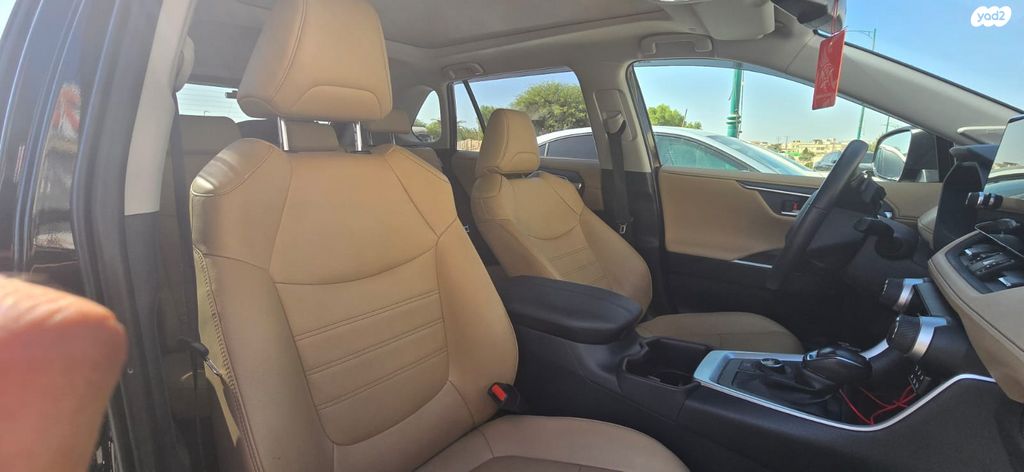 RAV4 E-Xclusive היברידי אוט׳ 2.5 (178 כ״ס)