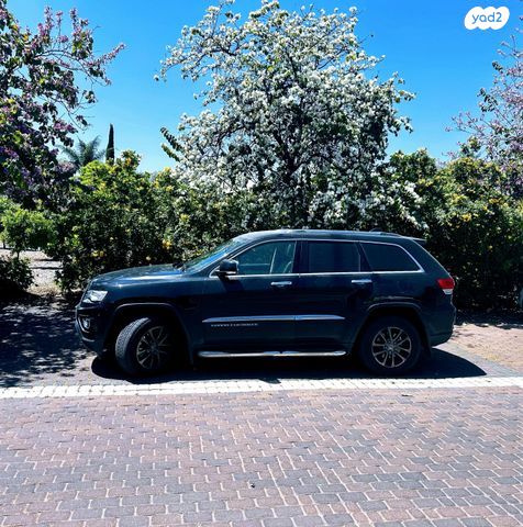 מודעת רכב ג'יפ גרנד צ'ירוקי