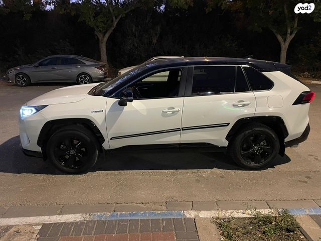 מודעת רכב טויוטה RAV4