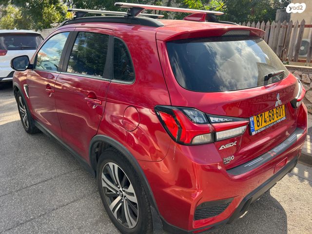 מודעת רכב מיצובישי ASX