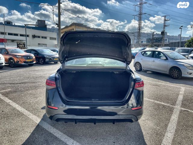 ניסאן סנטרה