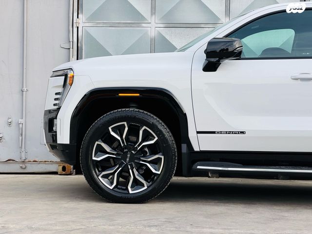 ג'י.אם.סי סיירה EV