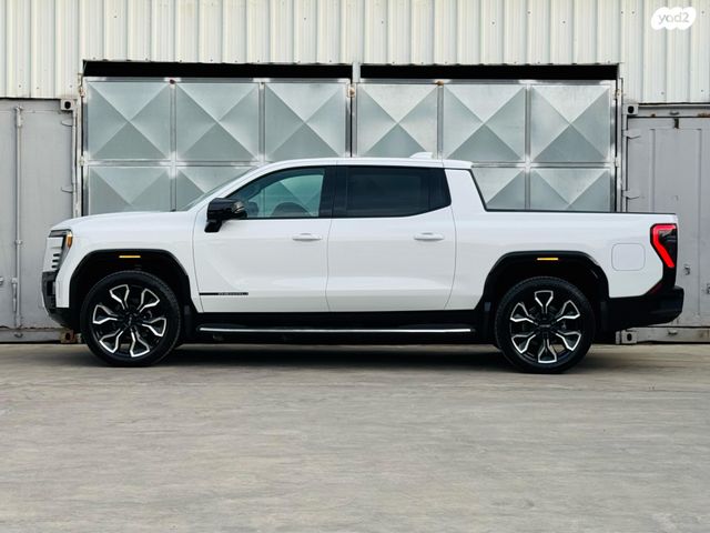 ג'י.אם.סי סיירה EV