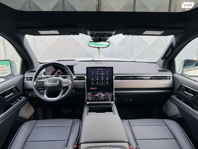 ג'י.אם.סי סיירה EV