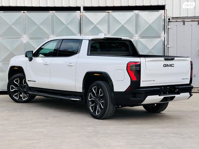 ג'י.אם.סי סיירה EV