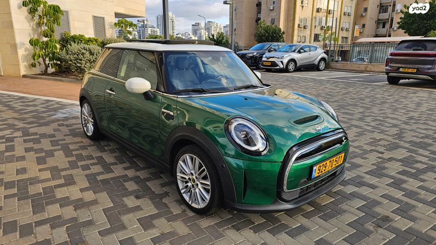 מודעת רכב מיני קופר SE (חשמלית)